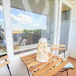 - Haus L, App 0l0603 *
